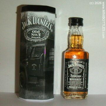 &copy; www.MINIBOTTLES.com - do not copy